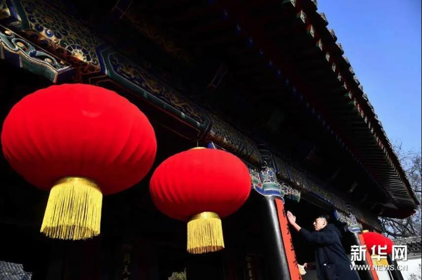 光明日報(bào)頭版關(guān)注：孔府春聯(lián)中的“年味兒”撲面而來