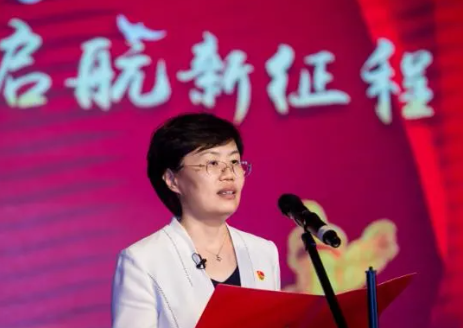 香港大廈不忘初心跟黨走 團(tuán)結(jié)一心鑄輝煌！